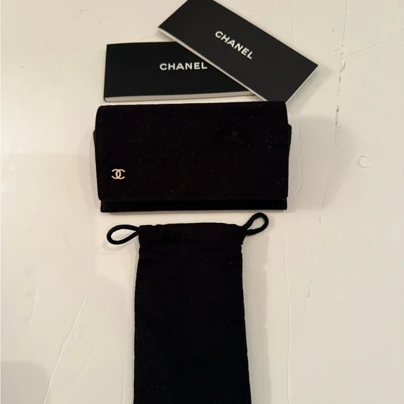 Chanel Glass Cases Bundle -you get both! Authentic soft pouch and hard case logo - Picture 1 of 4